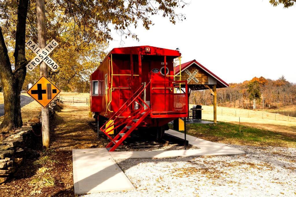 Bourbon Trail: Caboose On The Farm Βίλα Lawrenceburg Εξωτερικό φωτογραφία