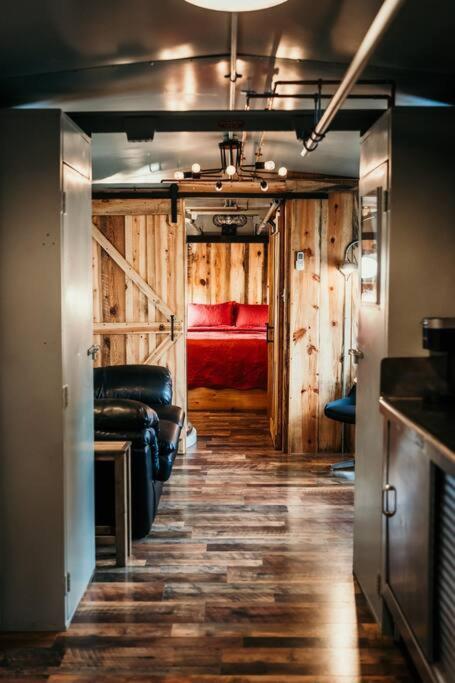 Bourbon Trail: Caboose On The Farm Βίλα Lawrenceburg Εξωτερικό φωτογραφία